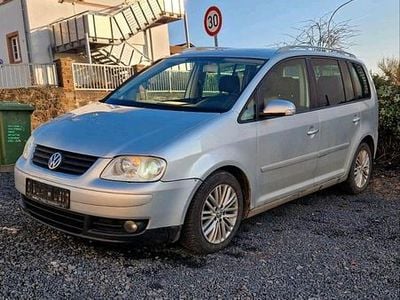 Silber Gebraucht 2004 VW Touran Van / Kleinbus | 2.000 € (Guter Preis)