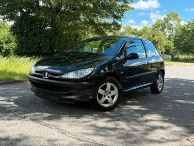 Gebraucht Peugeot 206 60 PS (44 kW) 2005 Schwarz Coupé