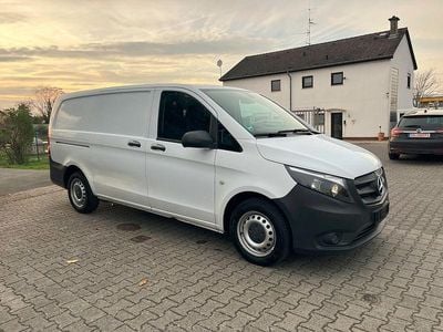 Gebraucht Mercedes Vito 114 PS (83 kW) 2017 Weiß Van