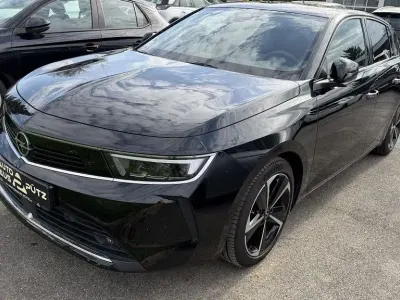 Gebraucht Opel Astra Elegance 131 PS (96 kW) 2023 Schwarz Kleinwagen