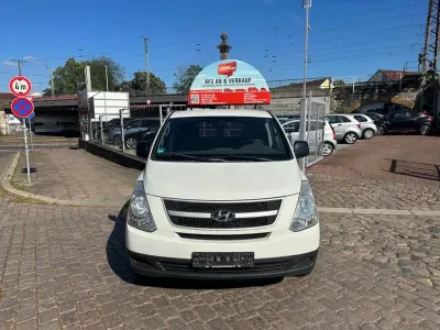 Gebraucht Hyundai H-1 170 PS (125 kW) 2010 Weiß Van / Kleinbus