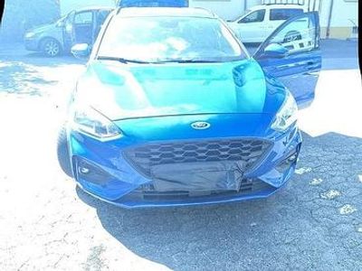 Blau Gebraucht 2019 Ford Focus Titanium Kombi | 15.000 € (Etwas zu teuer)