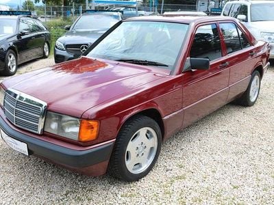 Brugt Mercedes 190 109 HK (80 kW) 1992 Rød Sedan
