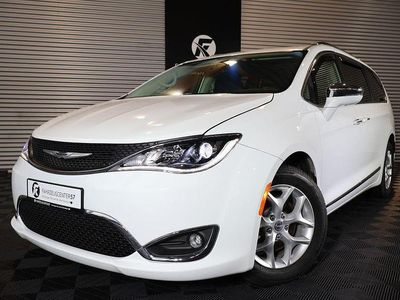 Weiß Gebraucht 2019 Chrysler Pacifica Limited Van / Kleinbus | 21.900 €