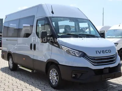 Neu Iveco Daily 175 PS (128 kW) 2026 Grau Van / Kleinbus