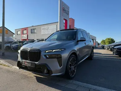 Gebraucht BMW X7 M Sport 352 PS (258 kW) 2023 Grau SUV