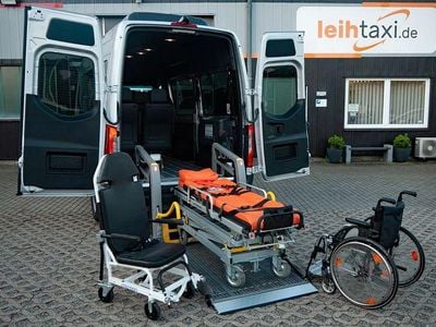 Gebraucht Mercedes Sprinter 170 PS (125 kW) 2023 Silber Van