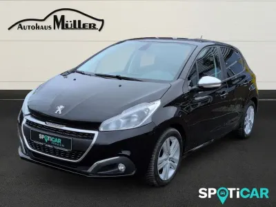 Gebraucht Peugeot 208 Signature Sky 82 PS (60 kW) 2019 Schwarz Kleinwagen