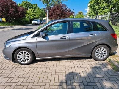 Mercedes B180