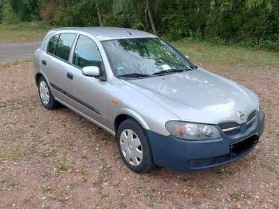 Silber Gebraucht 2005 Nissan Almera Kleinwagen | 1.500 € (Etwas zu teuer)