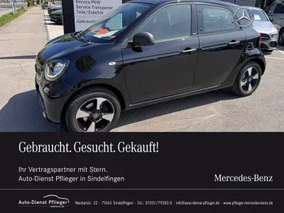 Second-hand Smart ForFour 90 CP (66 kW) 2019 Negru Hatchback