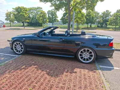 Gebraucht BMW 318 Cabriolet M Sport 143 PS (105 kW) 2004 Schwarz Cabrio