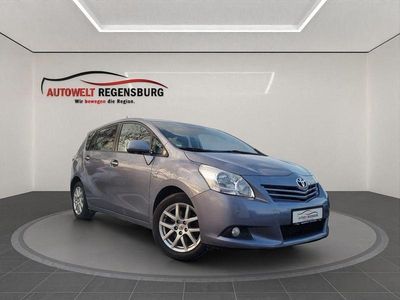 Gebraucht Toyota Verso Travel 177 PS (130 kW) 2012 Blau Van / Kleinbus