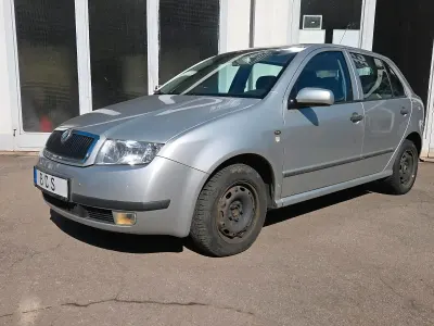 Gebraucht Skoda Fabia 68 PS (50 kW) 2002 Silber Kleinwagen