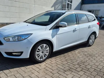 Używany Ford Focus Business Edition 125 KM (91 kW) 2017 Biały Sedan/Limuzyna