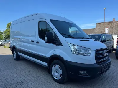Gebraucht Ford Transit Trend 131 PS (96 kW) 2025 Weiß Van / Kleinbus