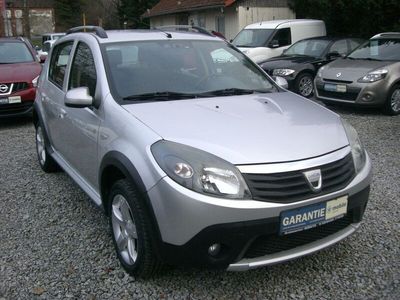 Używany Dacia Sandero Stepway 84 KM (61 kW) 2011 Szary Hatchback