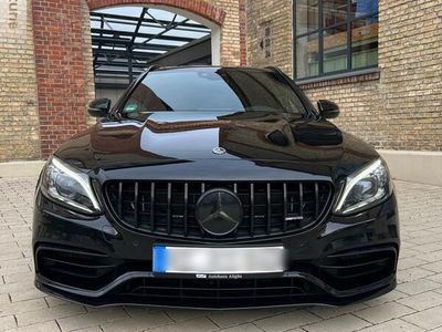 Mercedes C63 AMG