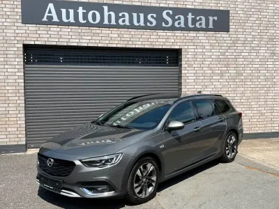 Gebraucht Opel Insignia Country Tourer Exklusiv 209 PS (153 kW) 2018 Kombi