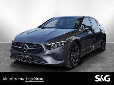 Gebraucht Mercedes A180 Progressive 136 PS (100 kW) 2025 Metalliclack mountaingrau Limousine