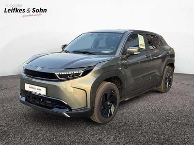 Neu Toyota Urban Cruiser 127 kW (174 PS) 2026 Pine green metallic SUV