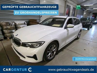 Gebraucht BMW 330 Advantage 258 PS (189 kW) 2022 Weiß Limousine