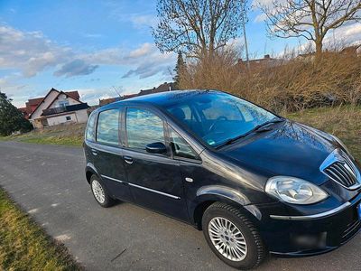 Gebraucht Lancia Musa 95 PS (69 kW) 2010 Blau Van / Kleinbus