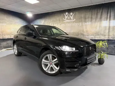 Käytetty Jaguar F-Pace Prestige 300 HP (220 kW) 2017 Musta Katumaasturi