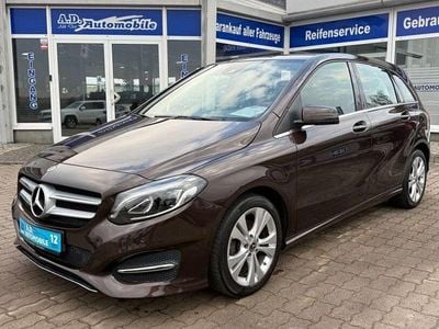 Gebraucht Mercedes B200 Style 156 PS (114 kW) 2018 Braun Van / Kleinbus