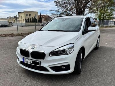 Gebraucht BMW 218 Active Tourer Sport Line 136 PS (100 kW) 2016 Weiß Van / Kleinbus