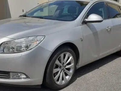 Gebraucht Opel Insignia Edition 131 PS (96 kW) 2012 Silber Kombi