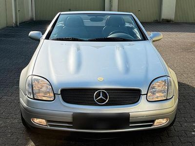 Gebraucht Mercedes SLK230 193 PS (141 kW) 1999 Silber Cabrio