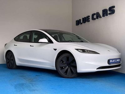 Begagnad Tesla Model 3 366 kW (498 HK) 2024 Vit Sedan