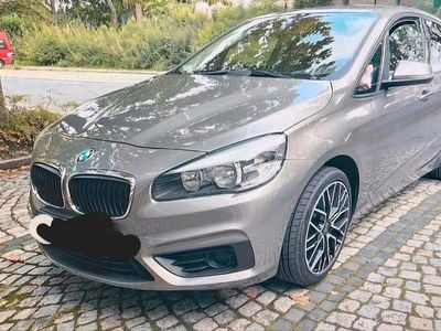 Gebraucht 2015 BMW 218 Active Tourer Van / Kleinbus | 9.700 € (Etwas zu teuer)