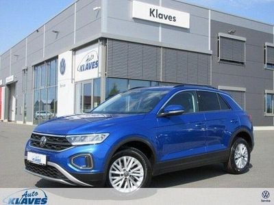 Second-hand VW T-Roc Life 116 CP (85 kW) 2022 Albastru SUV