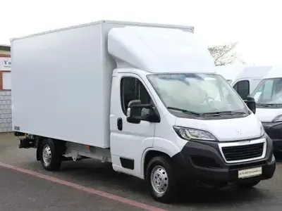 Gebraucht Peugeot Boxer 140 PS (102 kW) 2021 Weiß Van
