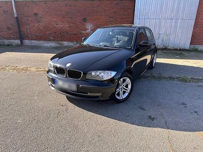 Gebraucht BMW 120 2009 Schwarz Kleinwagen