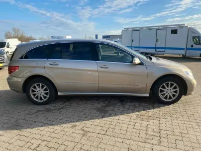 Käytetty Mercedes R320 224 HP (164 kW) 2006 Peessi Tila-auto