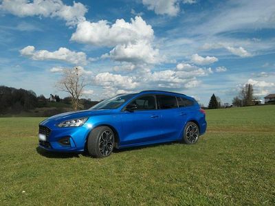 Second-hand Ford Focus ST-Line 150 CP (110 kW) 2018 Albastru Break