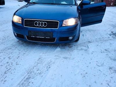 Usata Audi A3 101 CV (74 kW) 2002 Blu Utilitaria