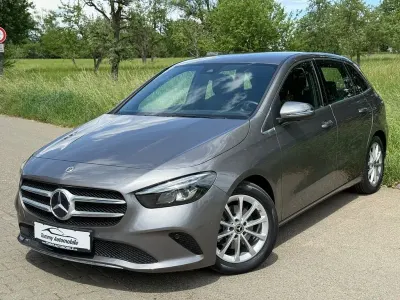 Gebraucht Mercedes B200 150 PS (110 kW) 2022 Grau Van / Kleinbus