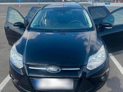 Gebraucht Ford Focus 105 PS (77 kW) 2011 Schwarz Kombi