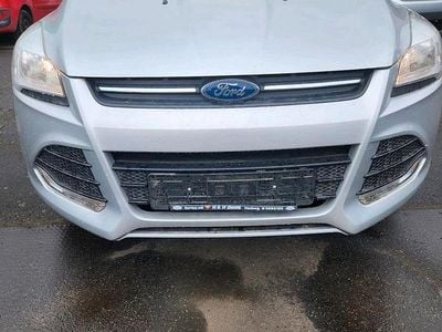 Gebraucht Ford Kuga 150 PS (110 kW) 2016 Silber SUV