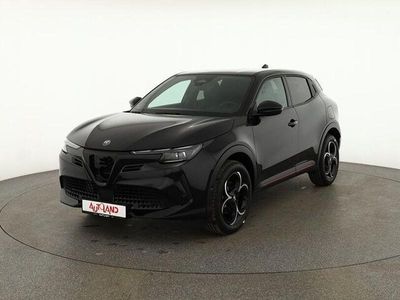Neu Alfa Romeo Junior Edizione Speciale 145 PS (106 kW) 2025 Schwarz SUV