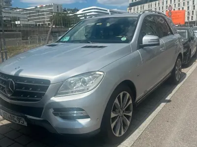 Gebraucht Mercedes ML350 322 PS (236 kW) 2012 Silber SUV