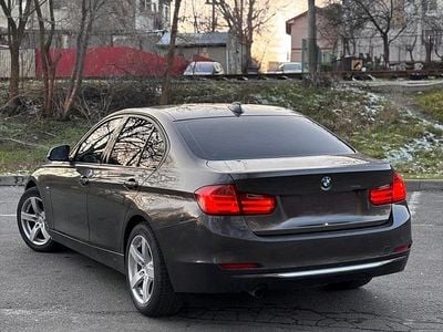 Usata BMW 316 Sport Line 116 CV (85 kW) 2012 Marrone Berlina