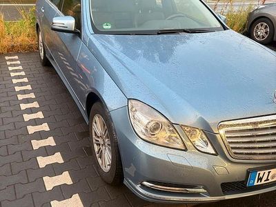 Mercedes E220