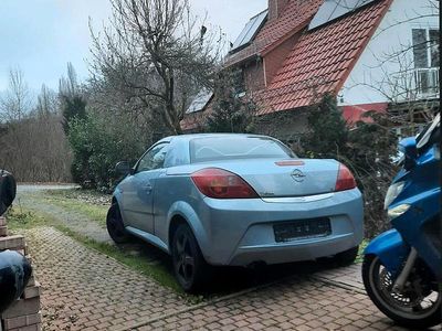 Blau Gebraucht 2007 Opel Tigra Cabrio | 1.400 € (Fairer Preis)
