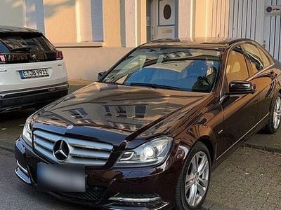 Gebraucht Mercedes C180 Avantgarde 156 PS (114 kW) 2012 Braun Limousine