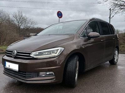 Gebraucht VW Touran Highline 150 PS (110 kW) 2015 Braun Van / Kleinbus